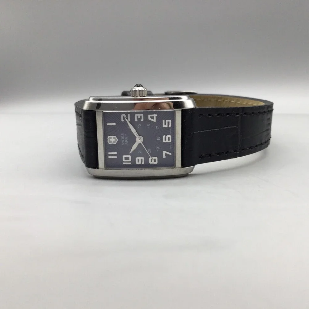 Victorinox Swiss Army Womens Watch 21mm Black Dial Leather New Battery